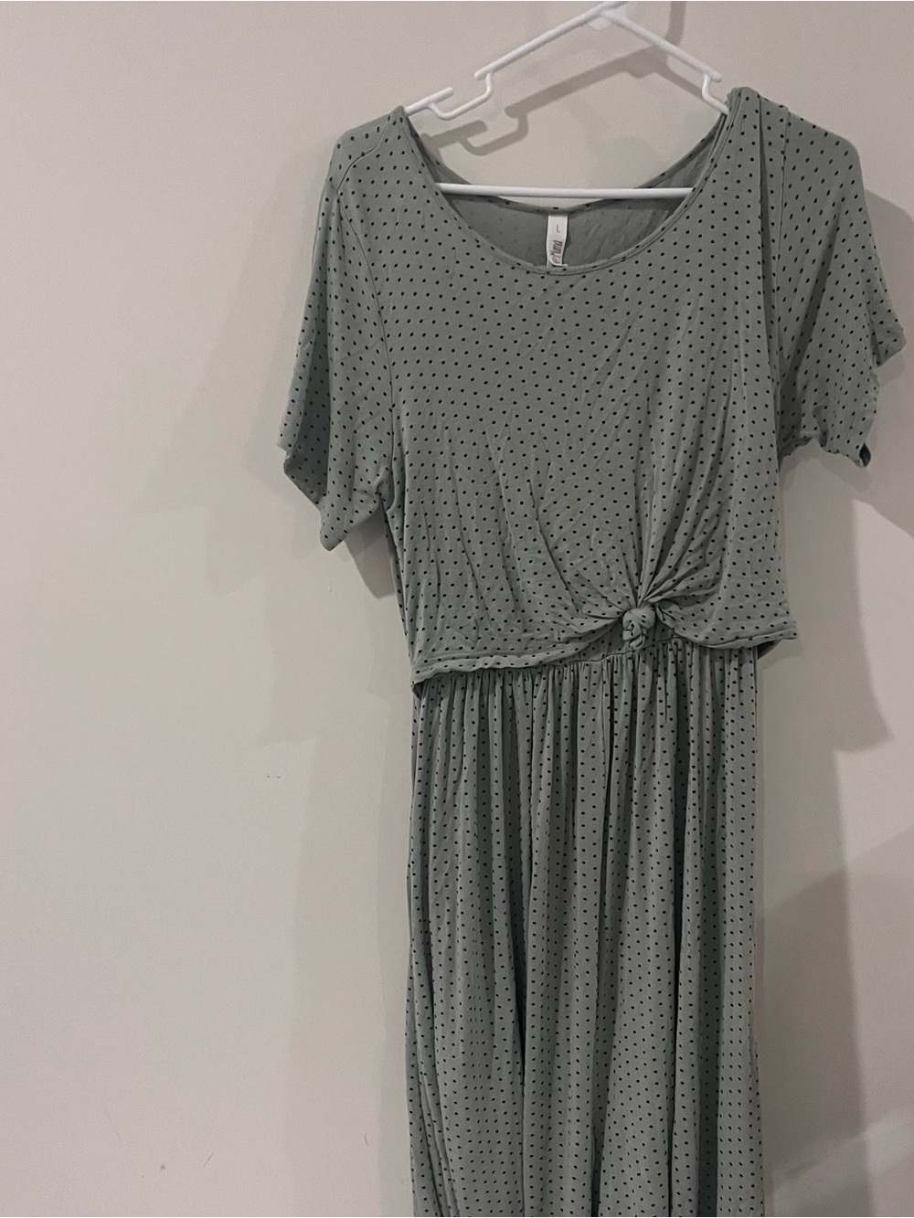 Latched Mama Women’s Green Polka Dot Boardwalk Romper Pockets Large Nursing